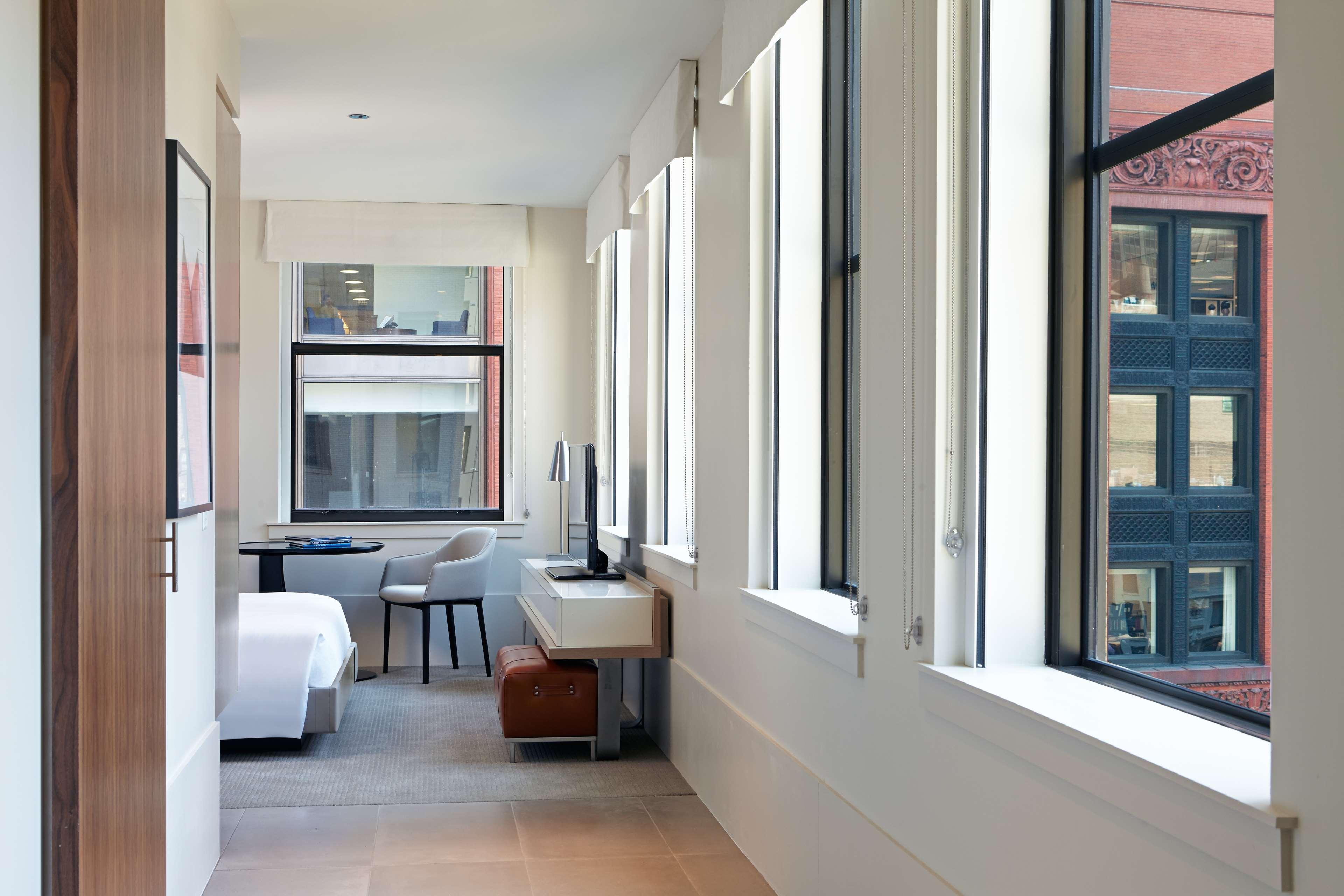 Hyatt Centric The Loop Chicago Hotel Exterior photo