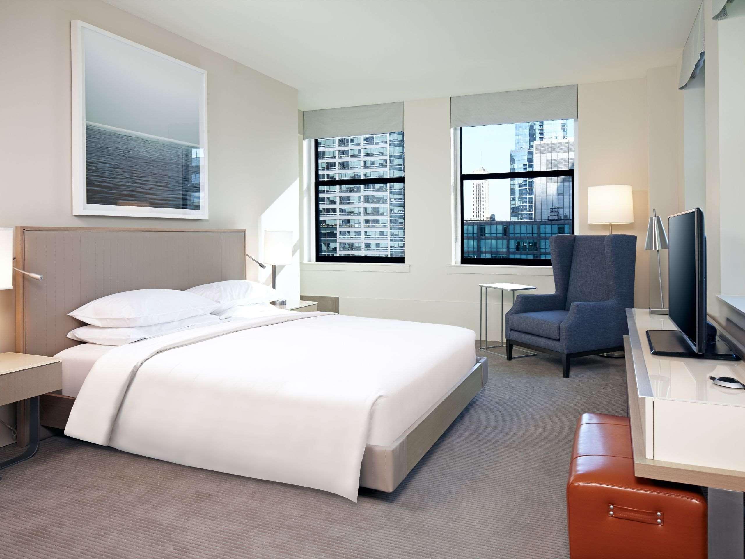 Hyatt Centric The Loop Chicago Hotel Exterior photo